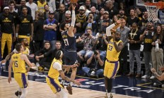 九游娱乐app下载-爵士客场大胜小牛，米切尔独得全场最高分助球队取胜的简单介绍