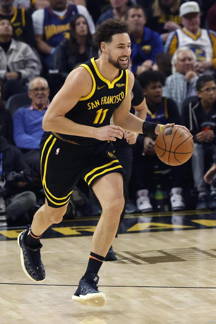 勇士胜出快船,克雷-汤普森砍下分的简单介绍 勇士胜出快船,克雷-汤普森砍下分的简单介绍