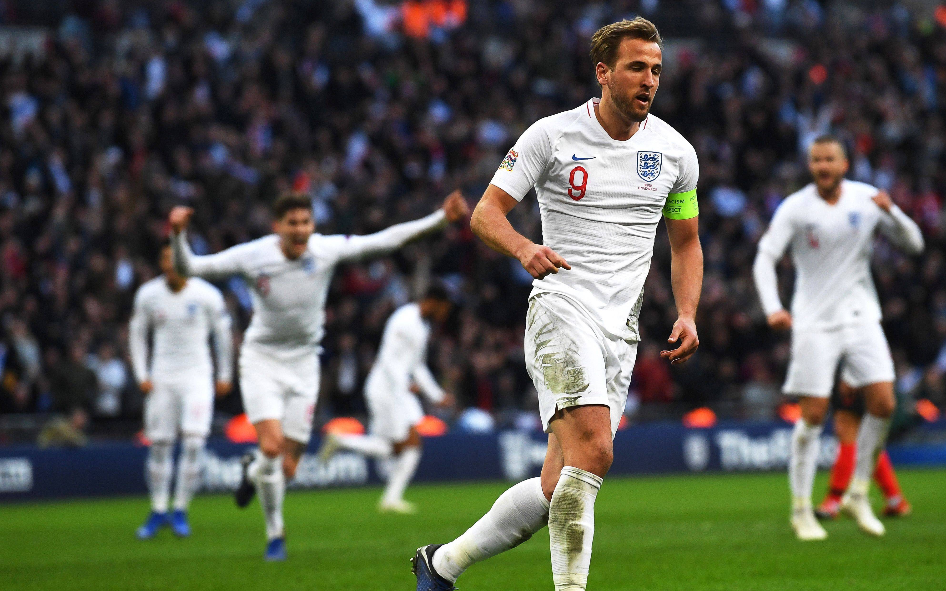 关于英格兰队客场大胜拉脱维亚，晋级欧预赛的信息