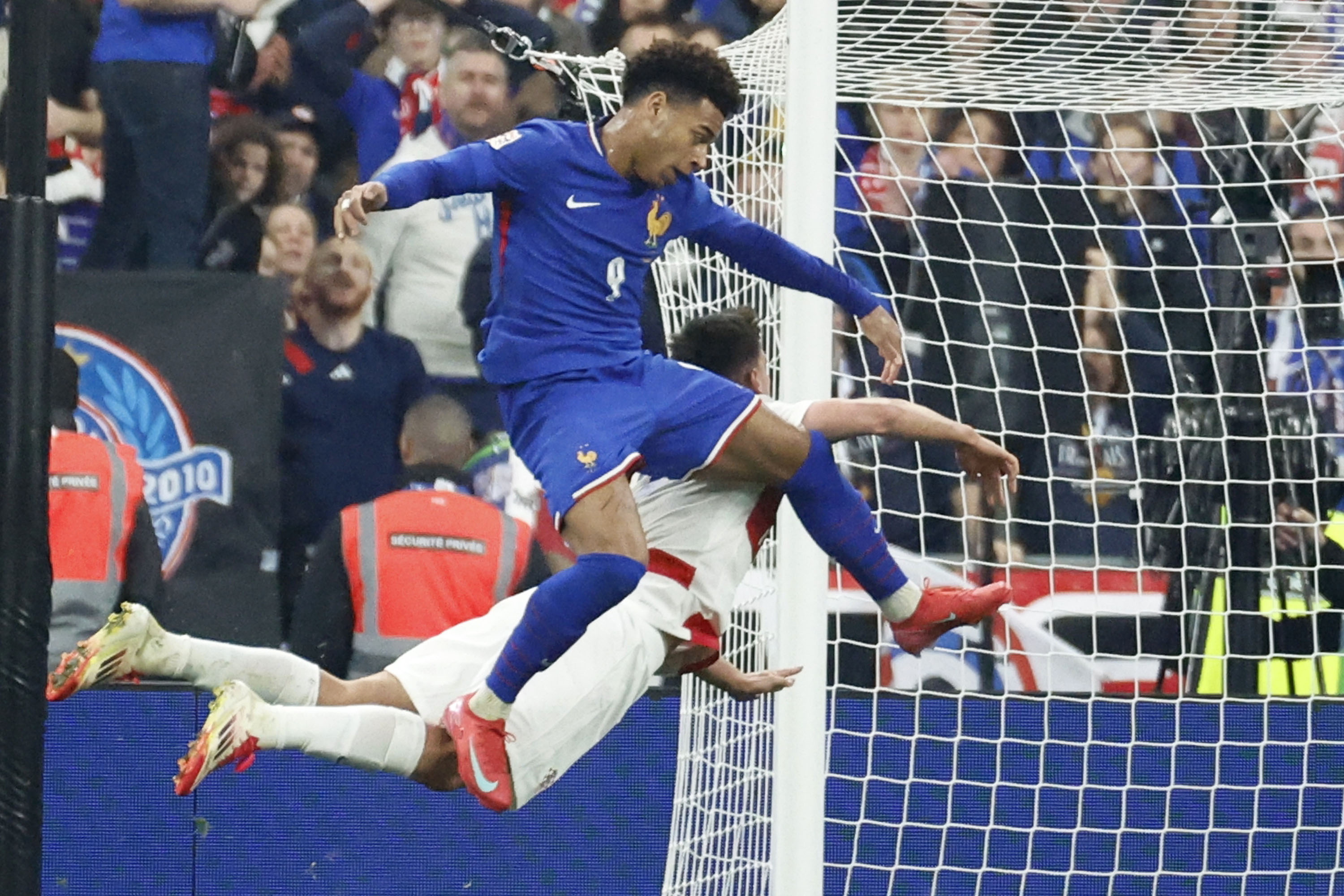 欧洲国家联赛出现冷门,球队实力对抗悬念 欧洲国家联赛出现冷门,球队实力对抗悬念