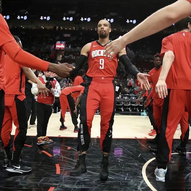 关于火箭击败公牛，保罗稳定发挥红军进军半决赛，实现逆袭成功的信息