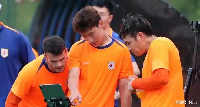 热门球队实力强劲,一路领先赢得掌声的简单介绍 热门球队实力强劲,一路领先赢得掌声的简单介绍