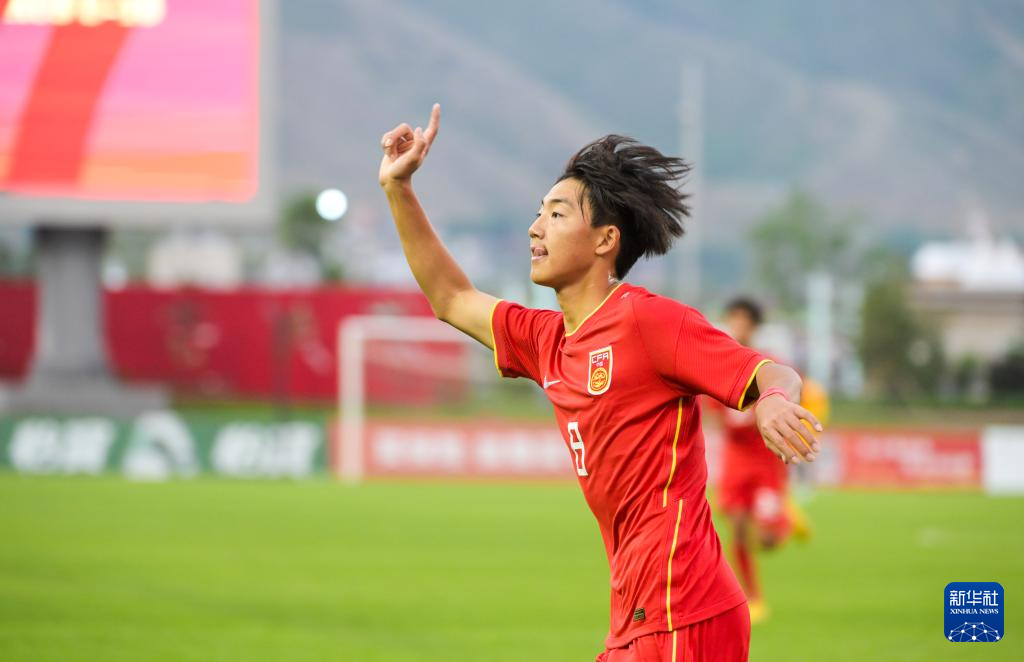 内蒙古队球员表现出色，帮助球队取胜