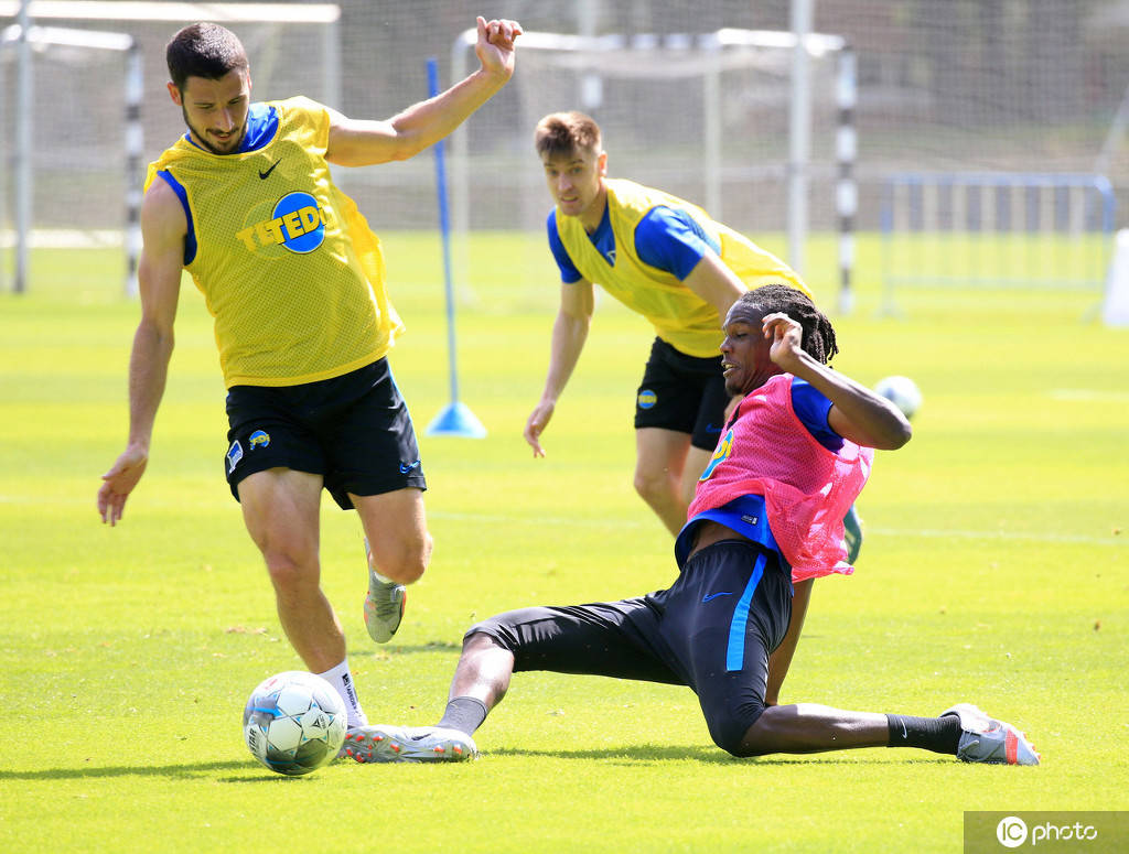 柏林赫塔秘密训练备战弗赖堡比赛