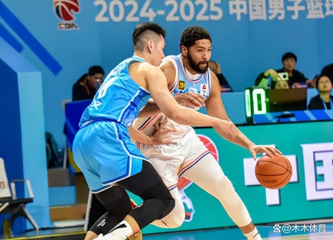 包含新疆队在比赛中展现出强大实力,保持领先的词条 包含新疆队在比赛中展现出强大实力,保持领先的词条