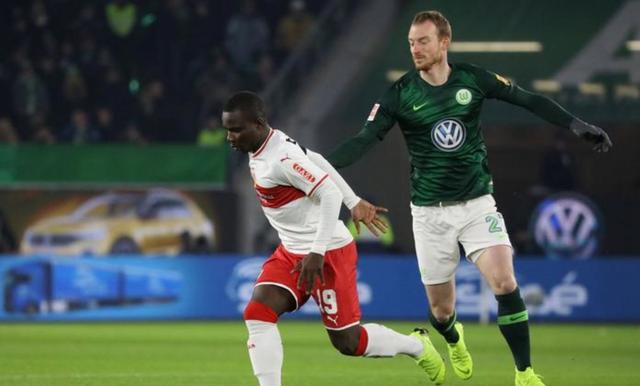 狼堡主场大胜,重登德甲榜首的简单介绍 狼堡主场大胜,重登德甲榜首的简单介绍