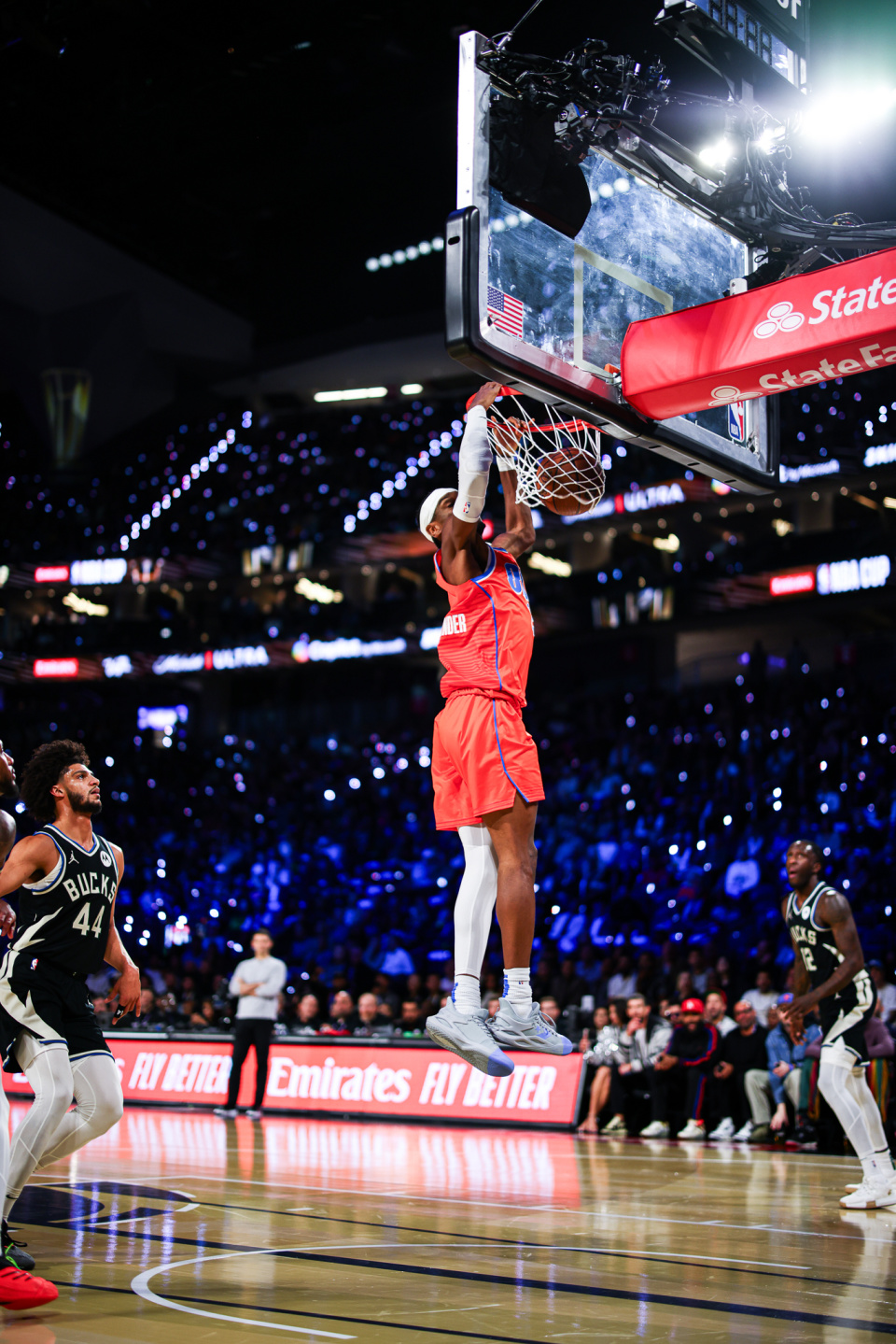 包含雄鹿对阵黄蜂，强队对话实力较量精彩绝伦的词条