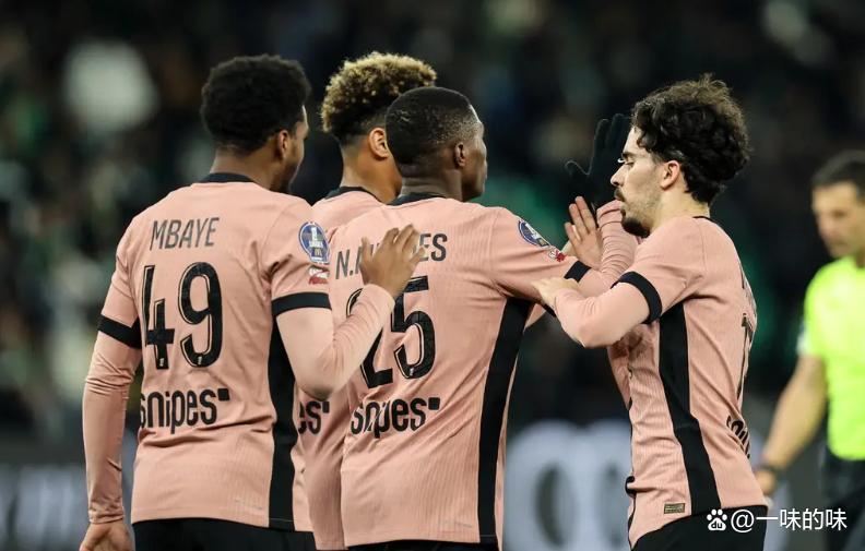 圣埃蒂安阵容庞大，主场迎战对手